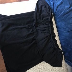 Black and white shoulder shirt